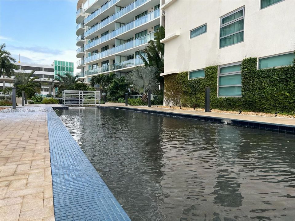 For Rent: $4,400 (1 beds, 1 baths, 779 Square Feet)