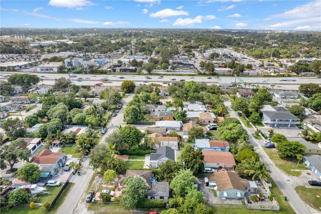 待售: $950,000 (0 贝兹, 0 浴室, 2727 平方英尺)