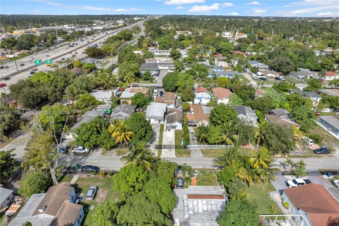 待售: $950,000 (0 贝兹, 0 浴室, 2727 平方英尺)