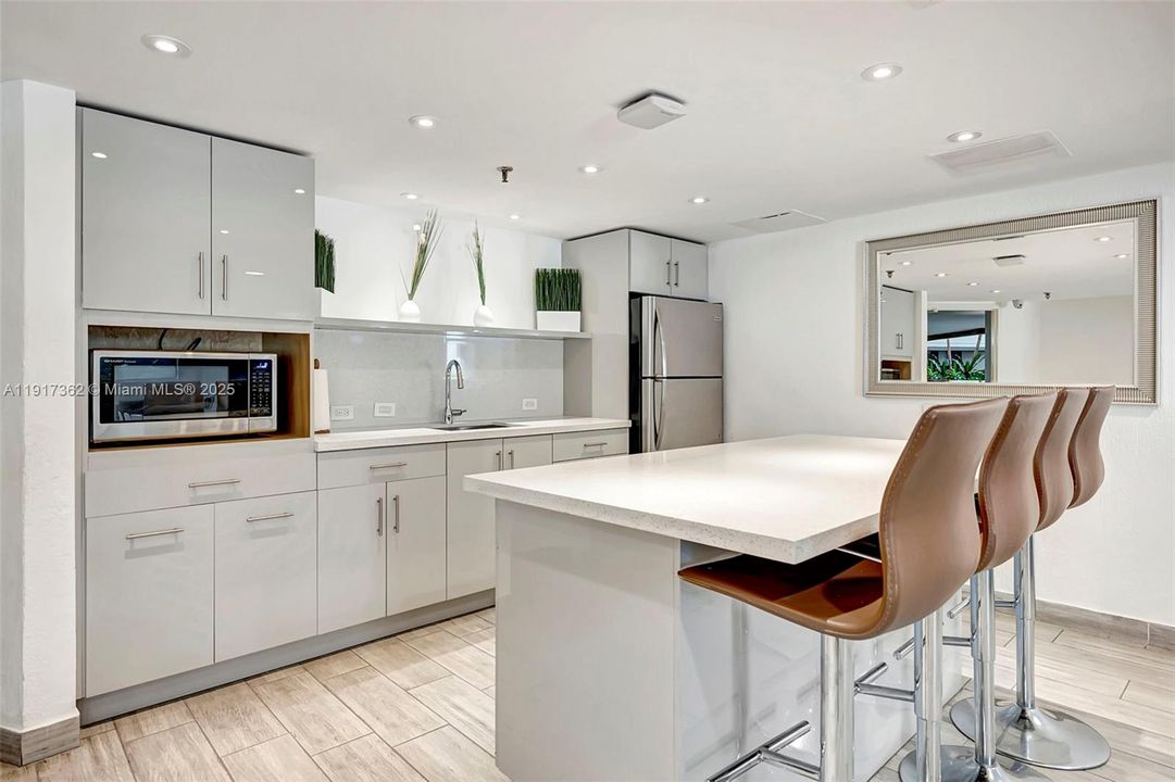 For Rent: $5,000 (2 beds, 2 baths, 1335 Square Feet)