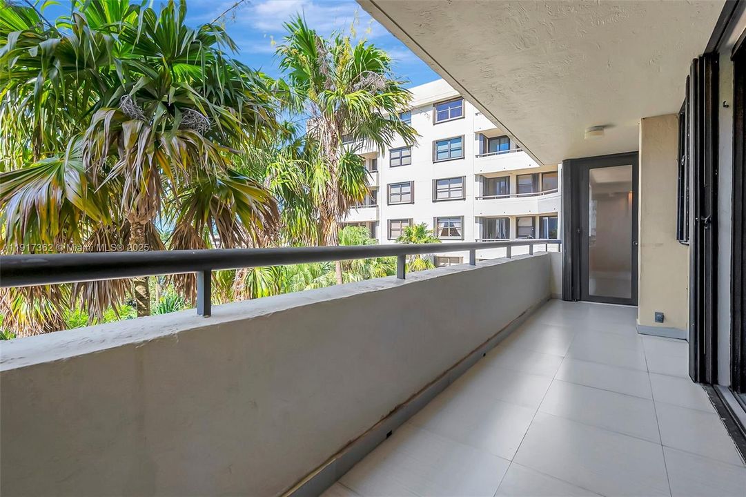 For Rent: $5,000 (2 beds, 2 baths, 1335 Square Feet)