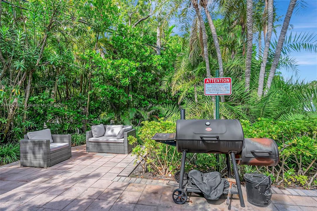 For Rent: $5,000 (2 beds, 2 baths, 1335 Square Feet)