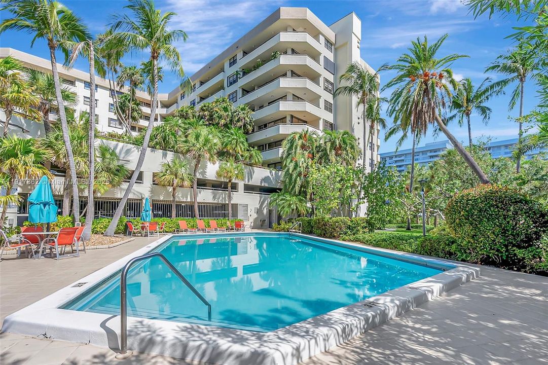 For Rent: $5,000 (2 beds, 2 baths, 1335 Square Feet)