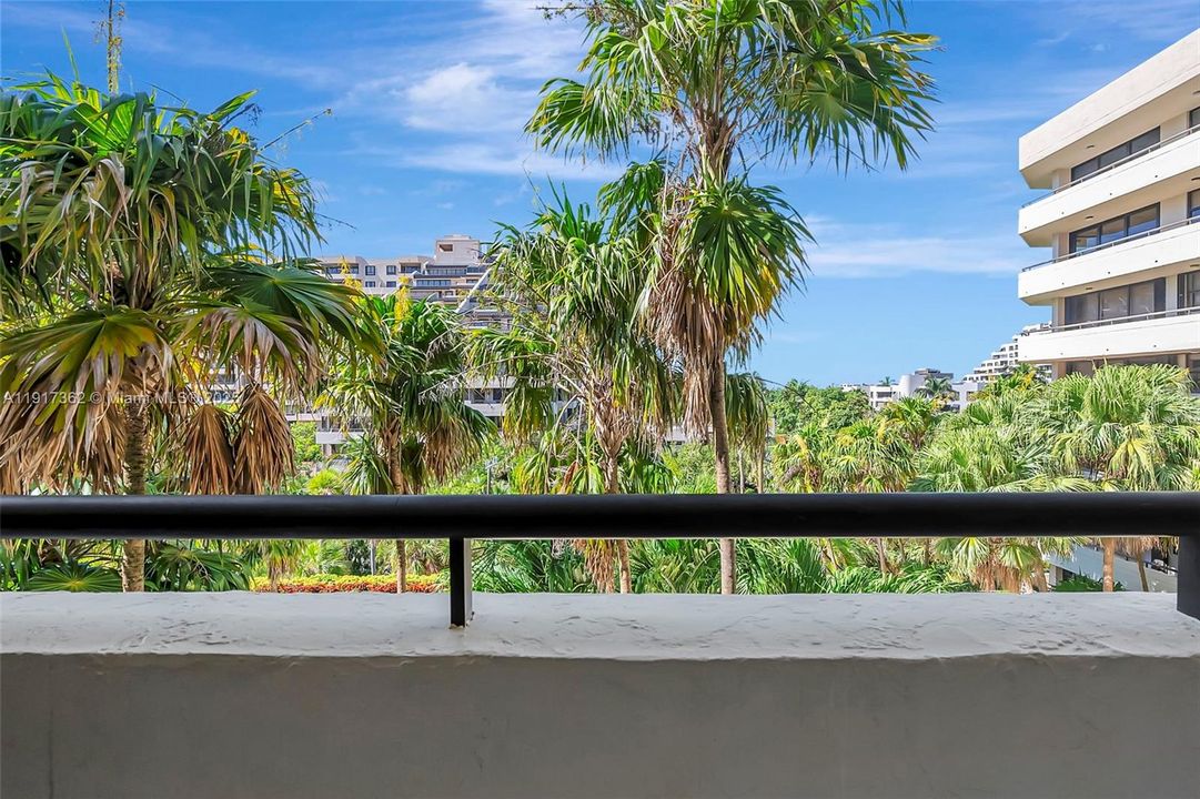 For Rent: $5,000 (2 beds, 2 baths, 1335 Square Feet)