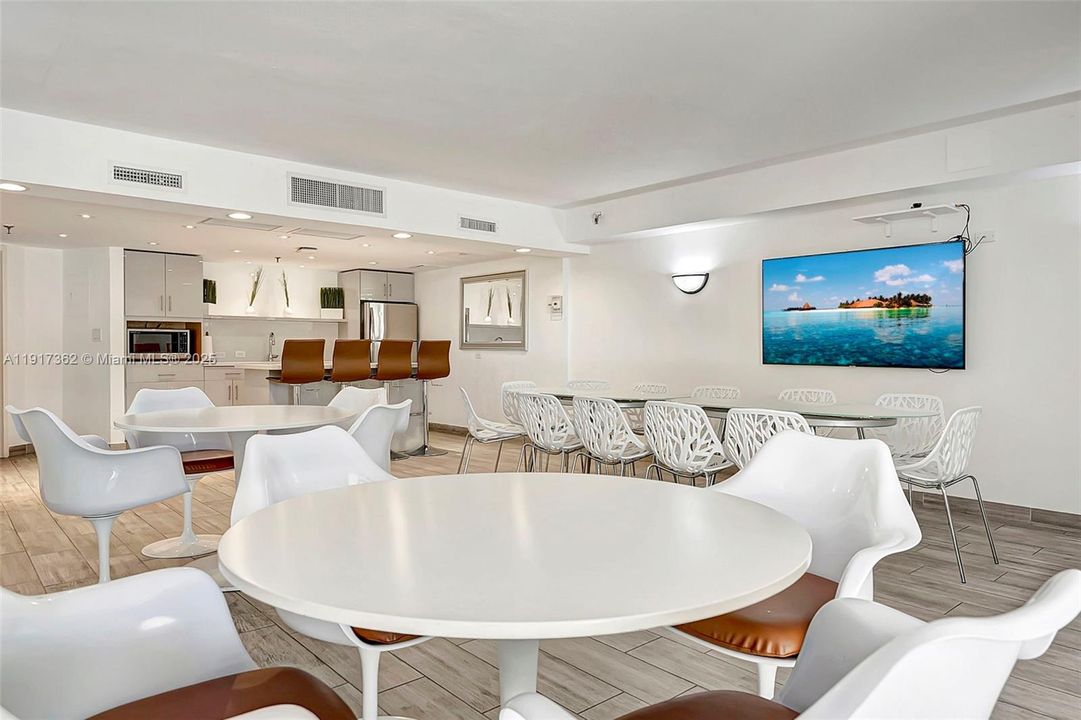 For Rent: $5,000 (2 beds, 2 baths, 1335 Square Feet)