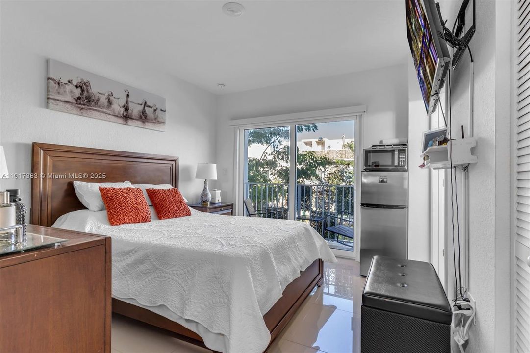 En Venta: $425,000 (4 camas, 3 baños, 1398 Pies cuadrados)