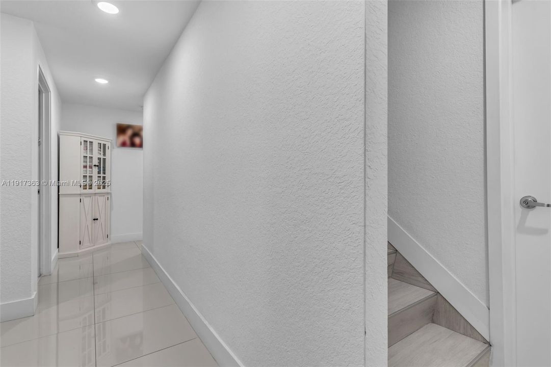 En Venta: $425,000 (4 camas, 3 baños, 1398 Pies cuadrados)