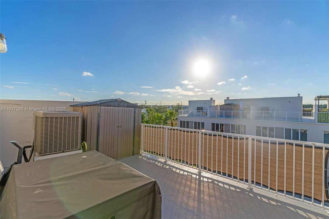 En Venta: $425,000 (4 camas, 3 baños, 1398 Pies cuadrados)