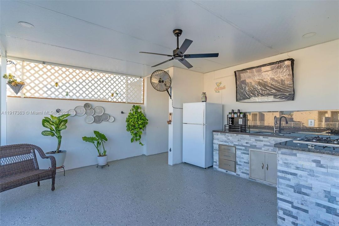 En Venta: $425,000 (4 camas, 3 baños, 1398 Pies cuadrados)