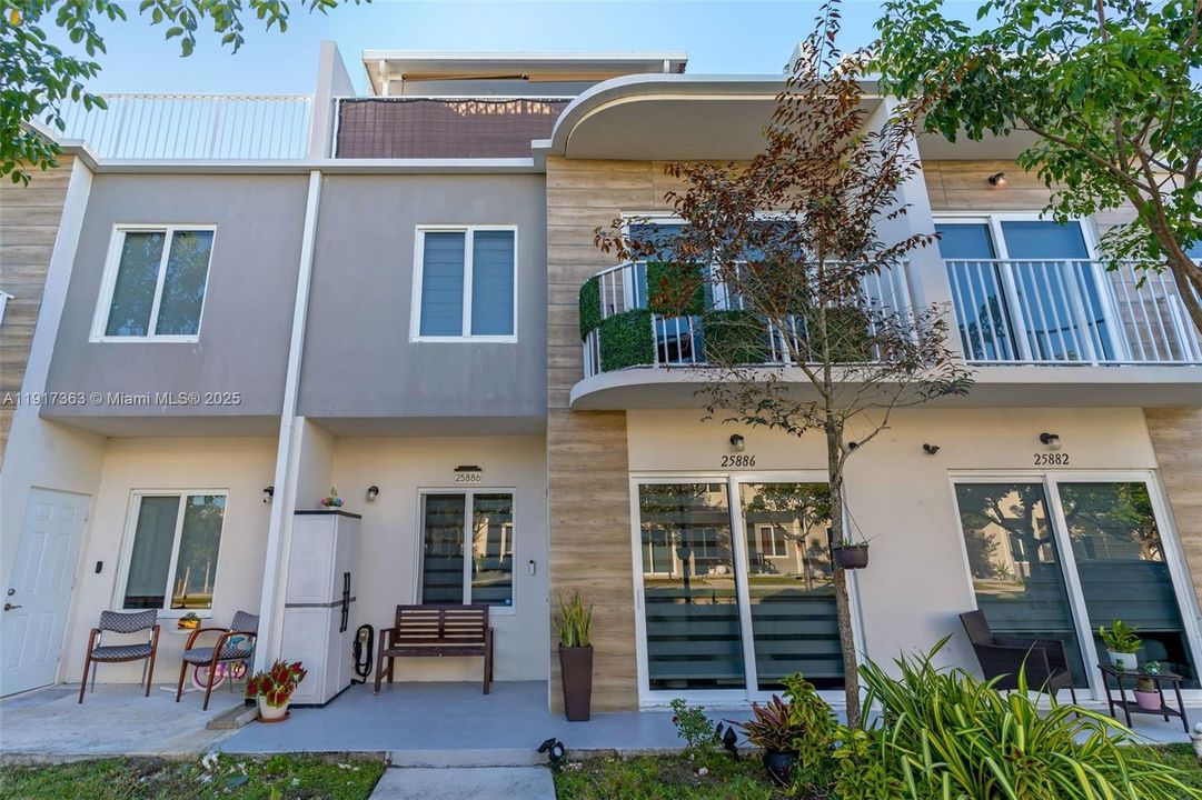 En Venta: $425,000 (4 camas, 3 baños, 1398 Pies cuadrados)