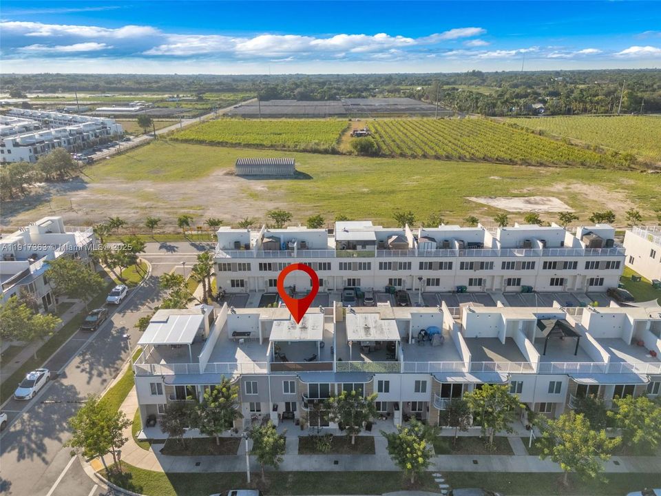 En Venta: $425,000 (4 camas, 3 baños, 1398 Pies cuadrados)