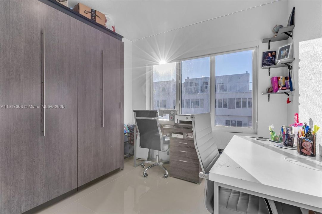 En Venta: $425,000 (4 camas, 3 baños, 1398 Pies cuadrados)