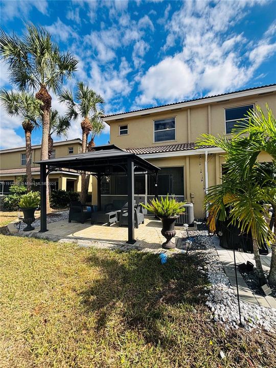 Active With Contract: $479,900 (3 beds, 2 baths, 1428 Square Feet)