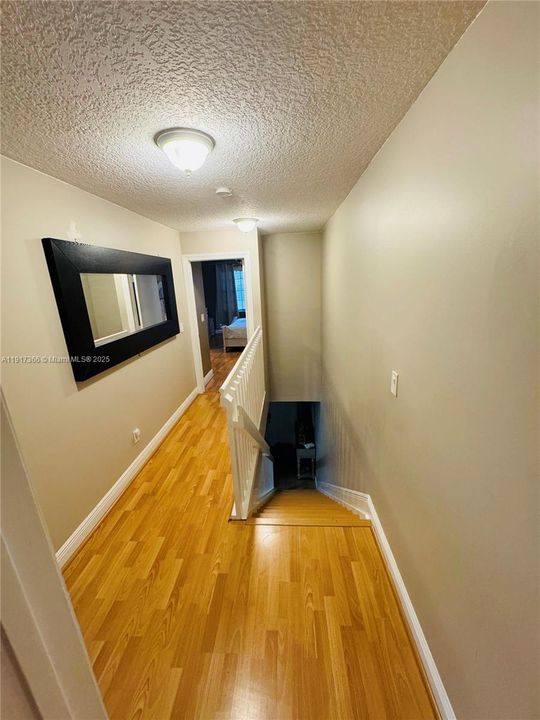 Active With Contract: $479,900 (3 beds, 2 baths, 1428 Square Feet)