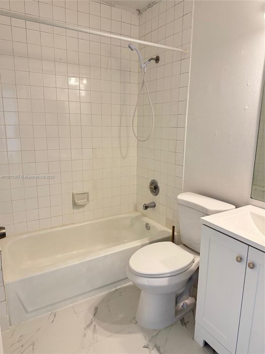 На продажу: $425,000 (4 спален, 2 ванн, 1229 Квадратных фут)