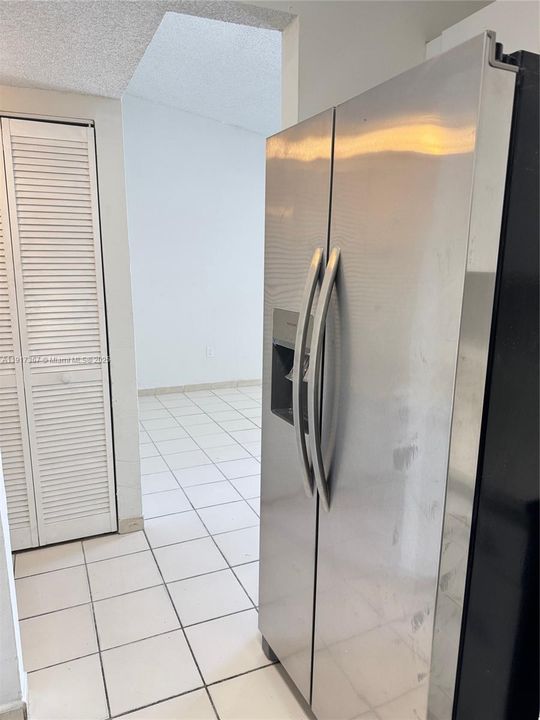 На продажу: $425,000 (4 спален, 2 ванн, 1229 Квадратных фут)