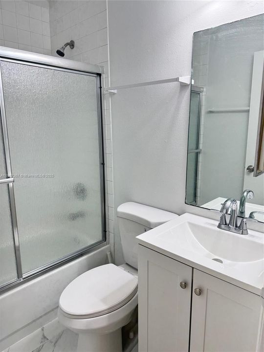 На продажу: $425,000 (4 спален, 2 ванн, 1229 Квадратных фут)