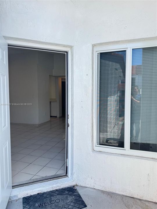 На продажу: $425,000 (4 спален, 2 ванн, 1229 Квадратных фут)