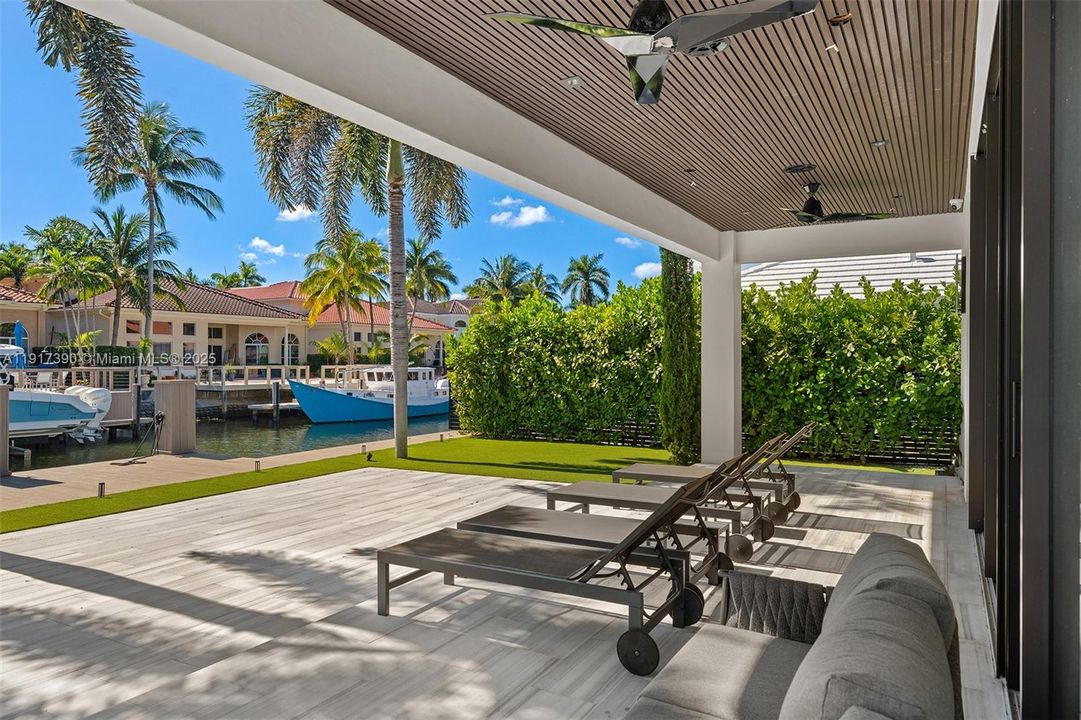 For Sale: $4,495,000 (4 beds, 4 baths, 3622 Square Feet)