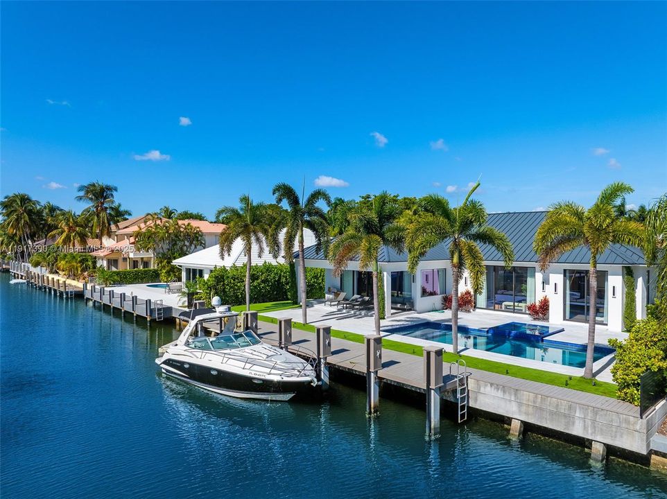 For Sale: $4,495,000 (4 beds, 4 baths, 3622 Square Feet)