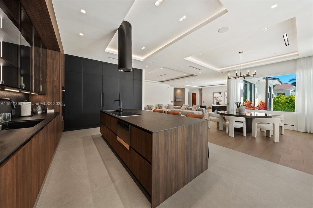 For Sale: $4,495,000 (4 beds, 4 baths, 3622 Square Feet)