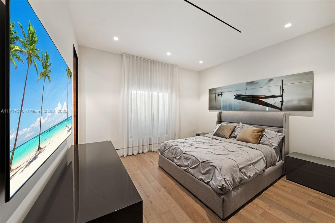 For Sale: $4,495,000 (4 beds, 4 baths, 3622 Square Feet)