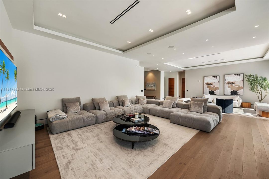 For Sale: $4,495,000 (4 beds, 4 baths, 3622 Square Feet)