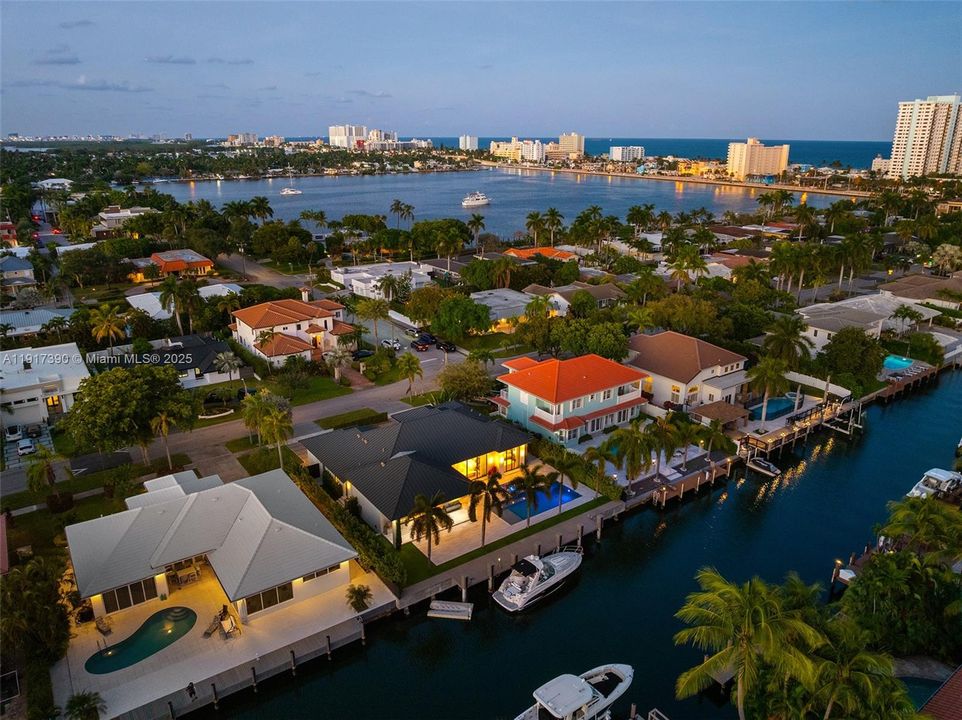 For Sale: $4,495,000 (4 beds, 4 baths, 3622 Square Feet)