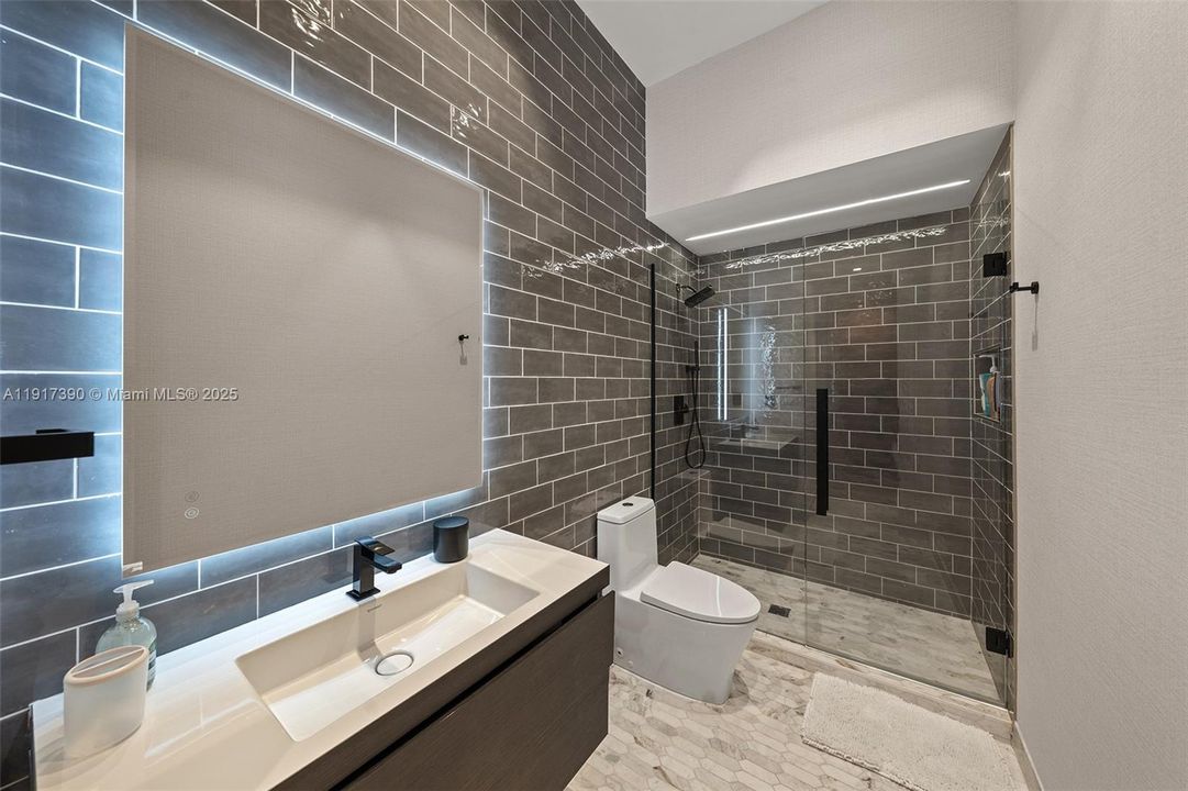 For Sale: $4,495,000 (4 beds, 4 baths, 3622 Square Feet)