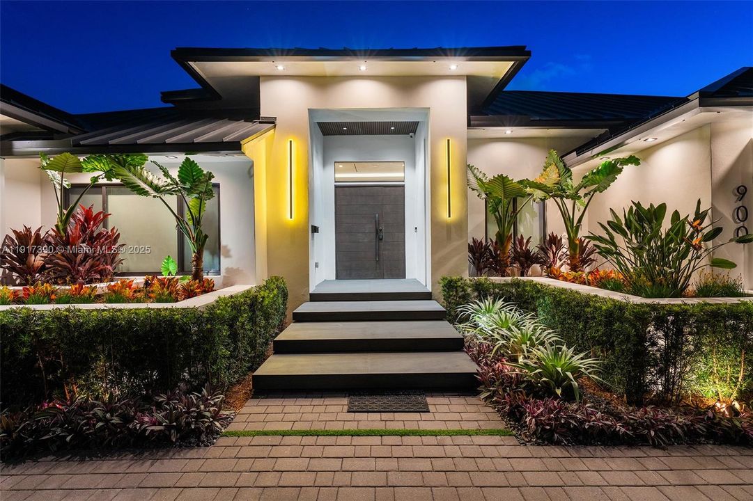 For Sale: $4,495,000 (4 beds, 4 baths, 3622 Square Feet)