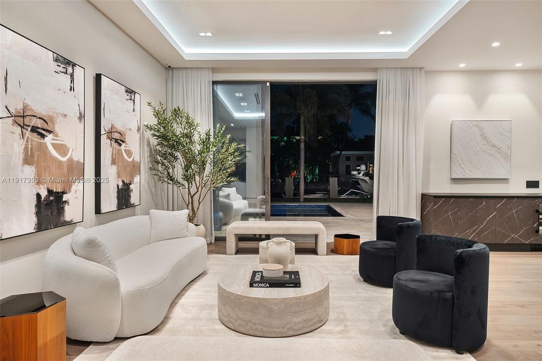 For Sale: $4,495,000 (4 beds, 4 baths, 3622 Square Feet)