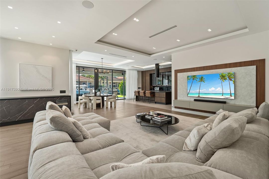 For Sale: $4,495,000 (4 beds, 4 baths, 3622 Square Feet)