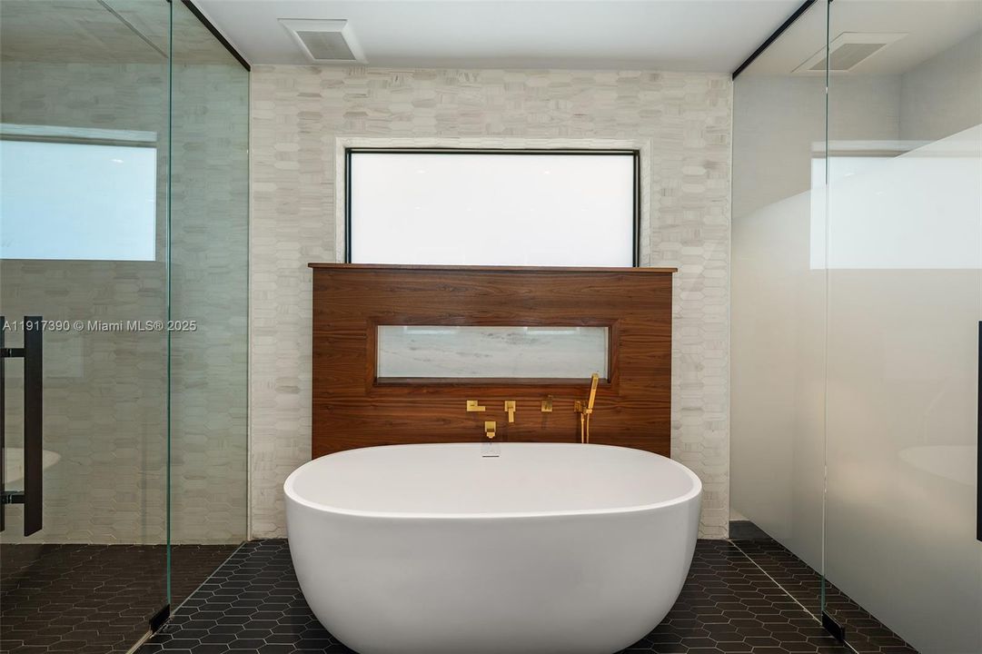 For Sale: $4,495,000 (4 beds, 4 baths, 3622 Square Feet)