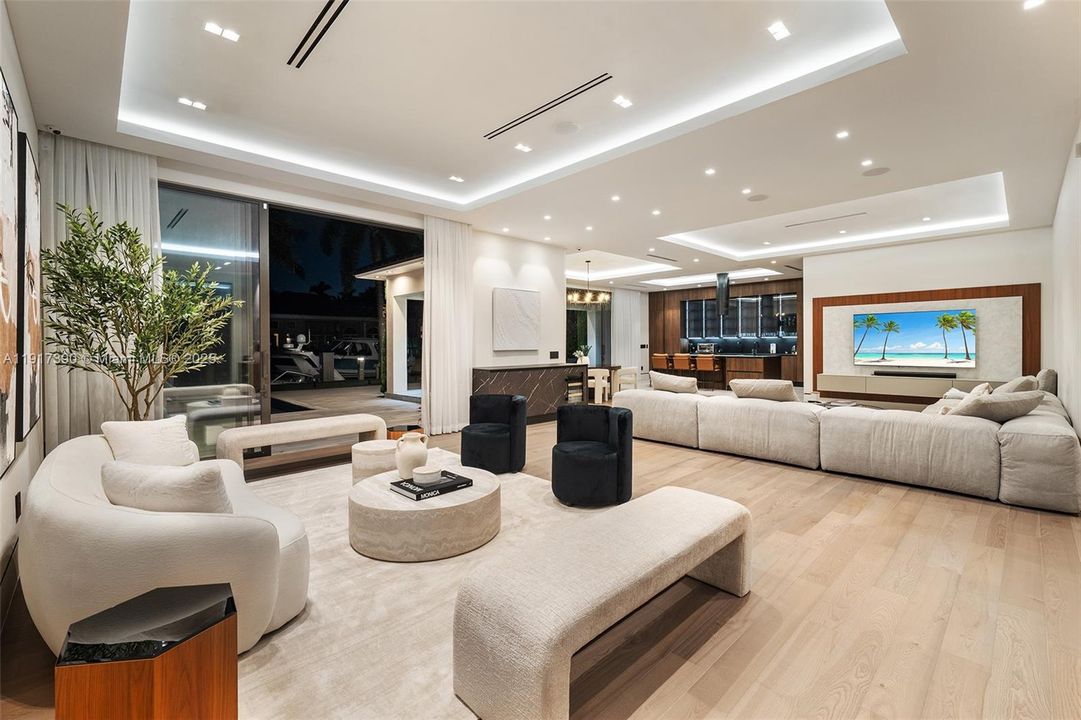 For Sale: $4,495,000 (4 beds, 4 baths, 3622 Square Feet)