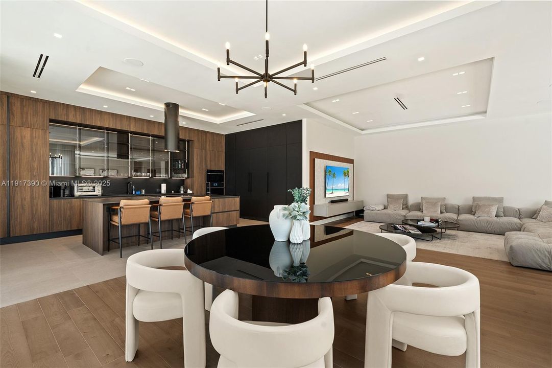 For Sale: $4,495,000 (4 beds, 4 baths, 3622 Square Feet)