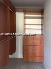 Под контрактом: $3,100 (3 спален, 2 ванн, 1420 Квадратных фут)