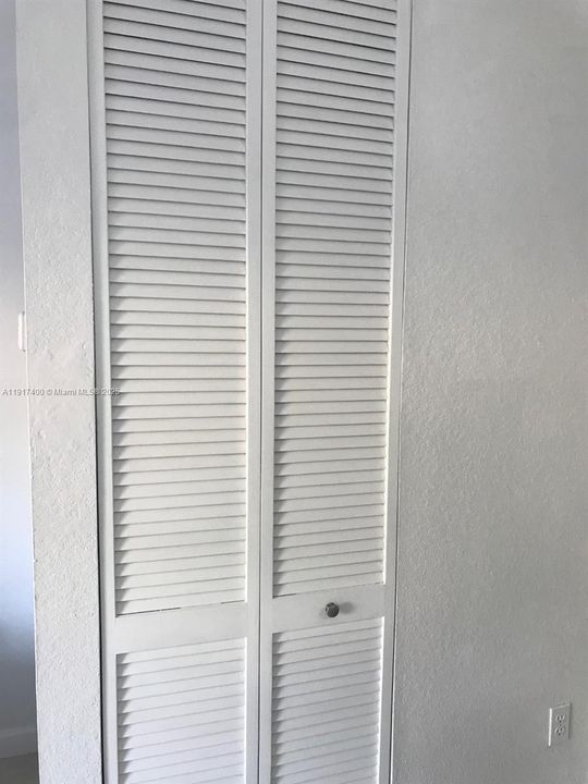 Activo con contrato: $1,950 (2 camas, 2 baños, 1069 Pies cuadrados)