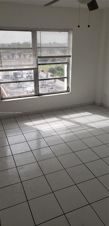 В аренду: $1,850 (2 спален, 2 ванн, 972 Квадратных фут)