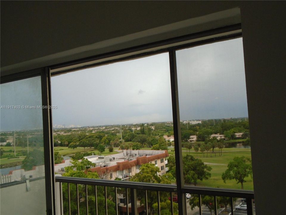 В аренду: $1,850 (2 спален, 2 ванн, 972 Квадратных фут)