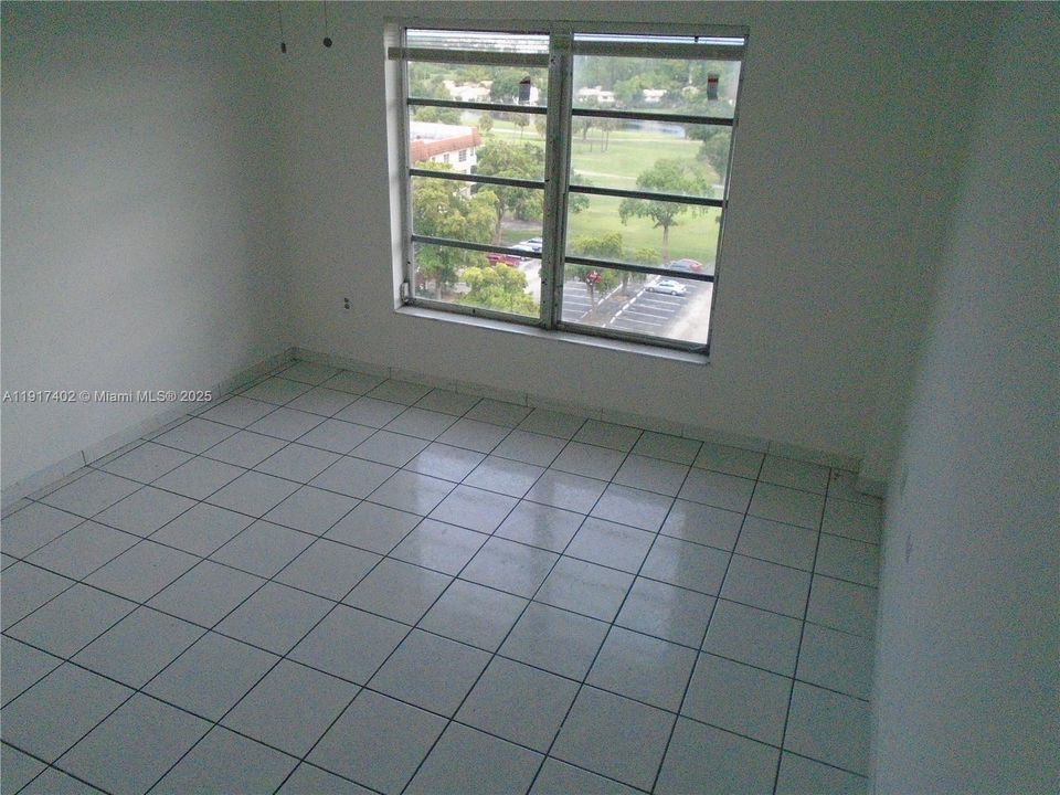 В аренду: $1,850 (2 спален, 2 ванн, 972 Квадратных фут)