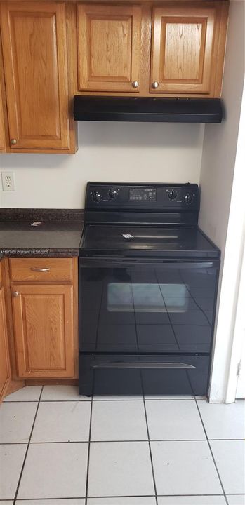 В аренду: $1,850 (2 спален, 2 ванн, 972 Квадратных фут)