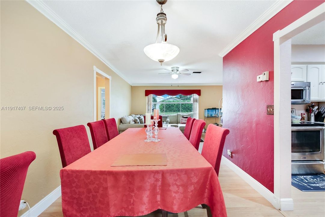 待售: $525,000 (3 贝兹, 3 浴室, 1911 平方英尺)