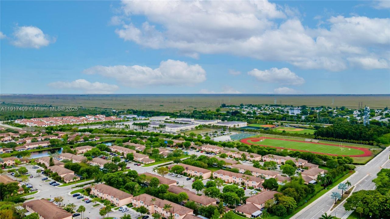 出租: $2,950 (3 贝兹, 2 浴室, 1468 平方英尺)