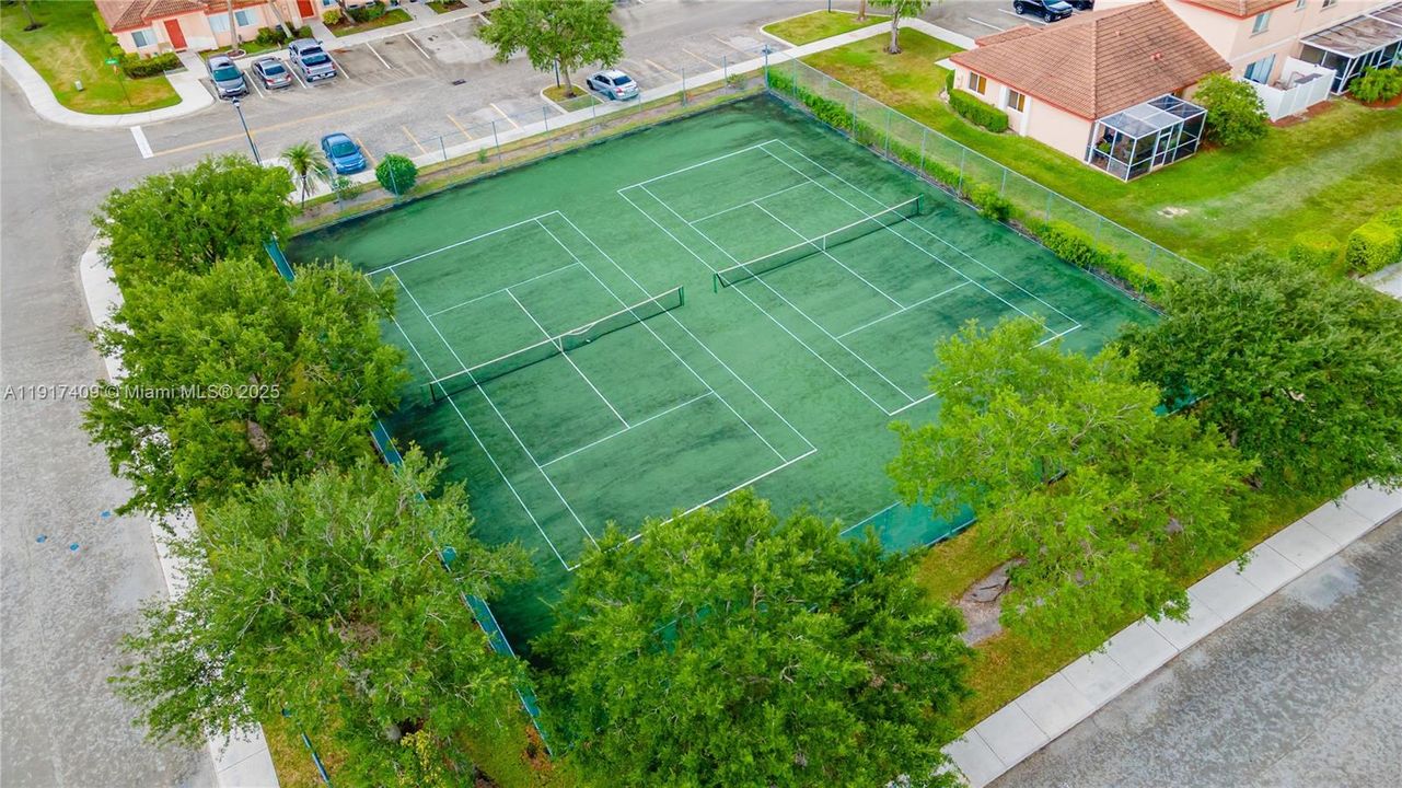 出租: $2,950 (3 贝兹, 2 浴室, 1468 平方英尺)