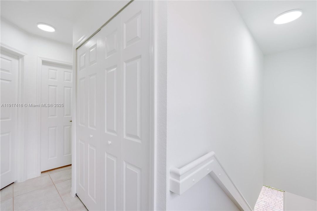 出租: $3,550 (3 贝兹, 2 浴室, 1368 平方英尺)