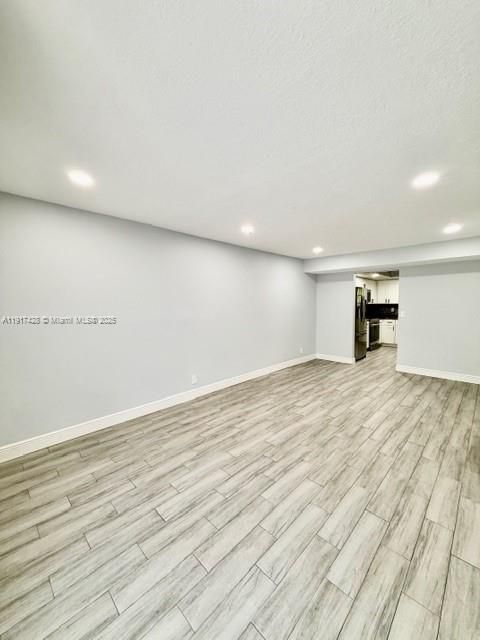 For Rent: $2,800 (3 beds, 2 baths, 1500 Square Feet)