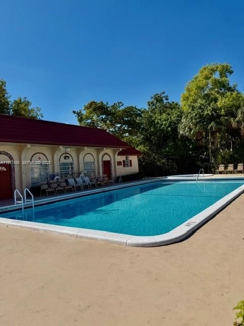 For Rent: $2,800 (3 beds, 2 baths, 1500 Square Feet)