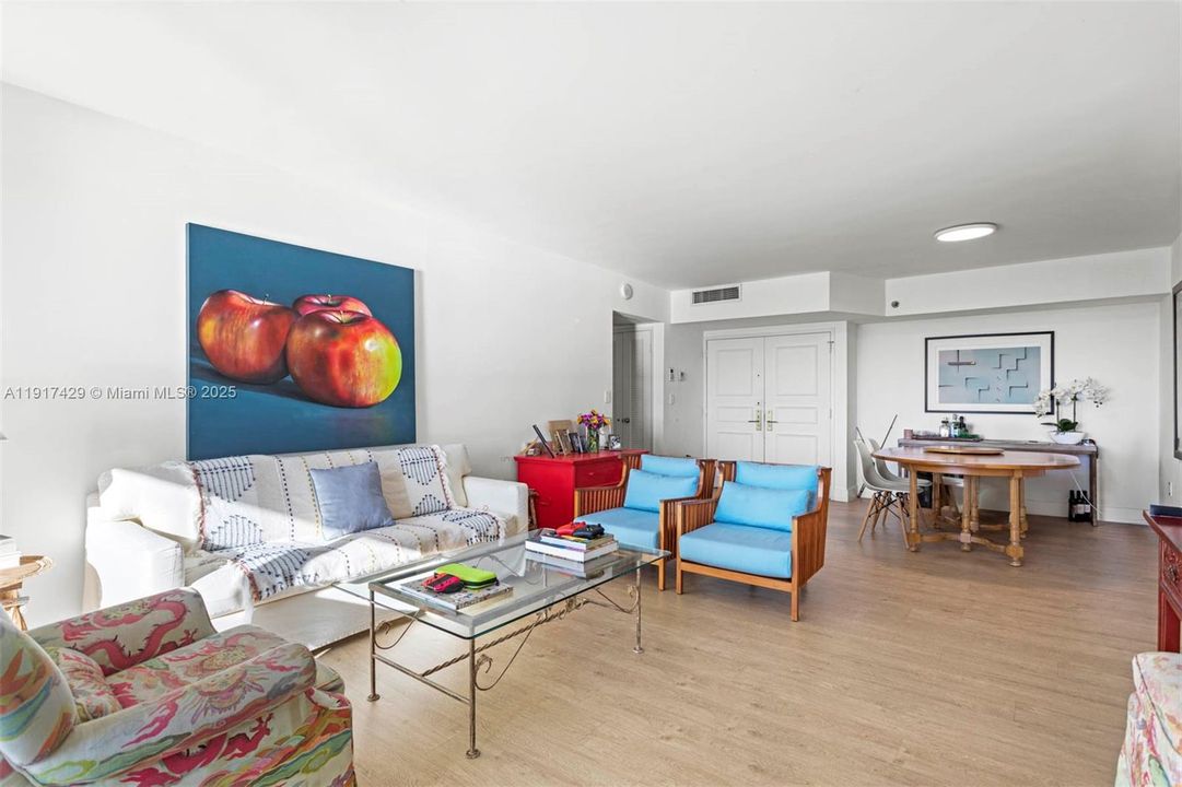 待售: $1,850,000 (2 贝兹, 2 浴室, 1440 平方英尺)