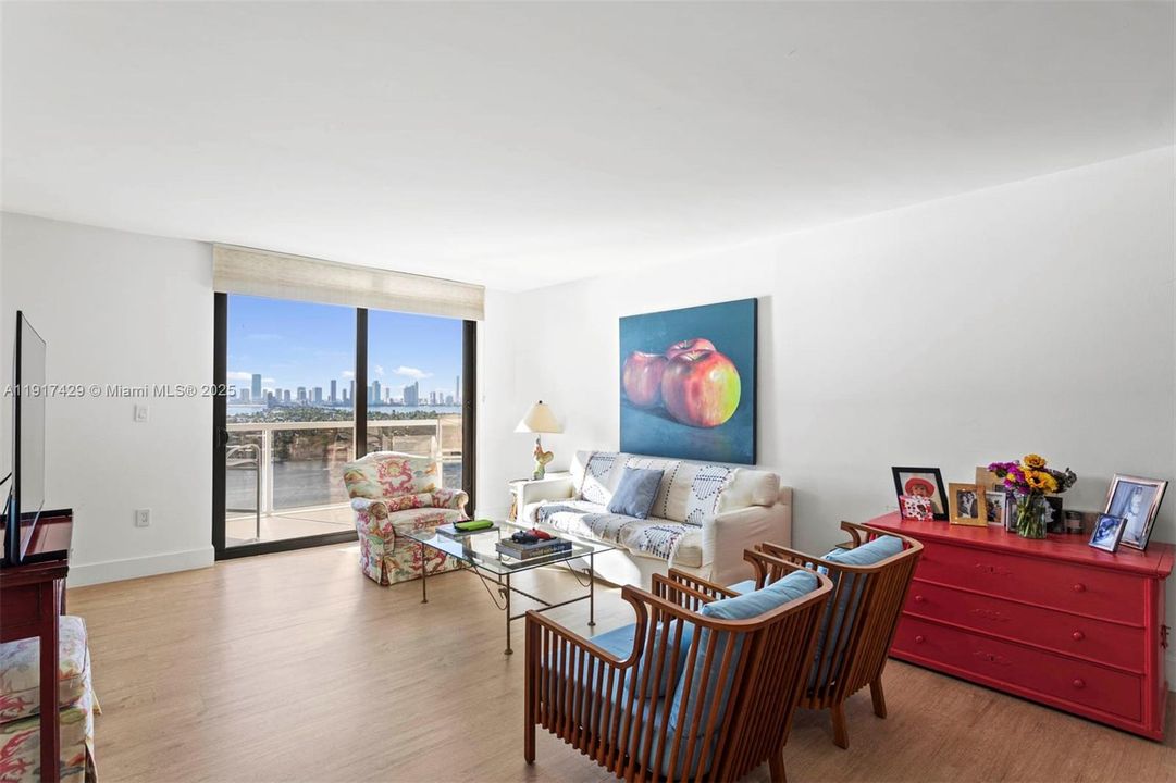 待售: $1,850,000 (2 贝兹, 2 浴室, 1440 平方英尺)