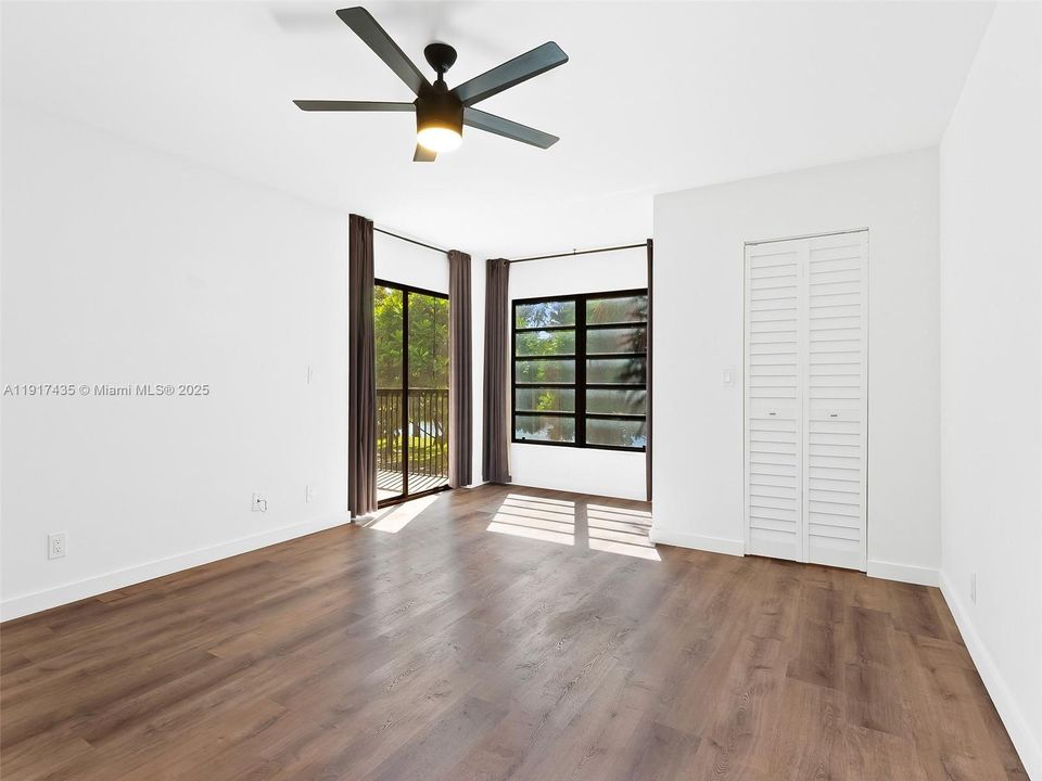 待售: $184,900 (1 贝兹, 2 浴室, 1140 平方英尺)